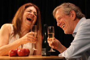 ES COMPLICADO, ESTA NOCHE EN EL SUM DE MIRAMAR